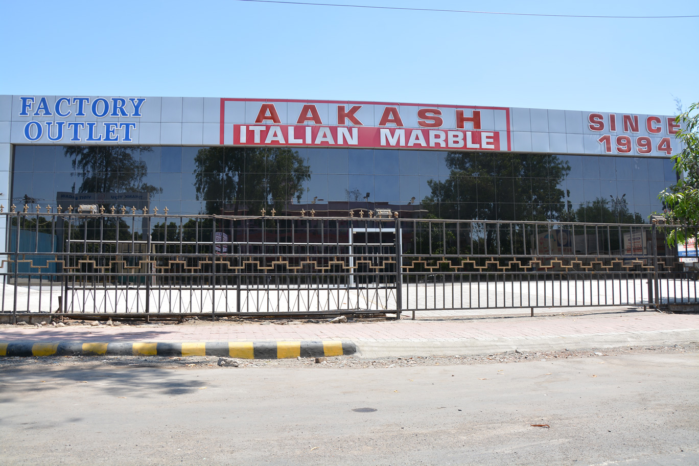 Aakash Italian Marble - Silvassa outlet & Experience Centre