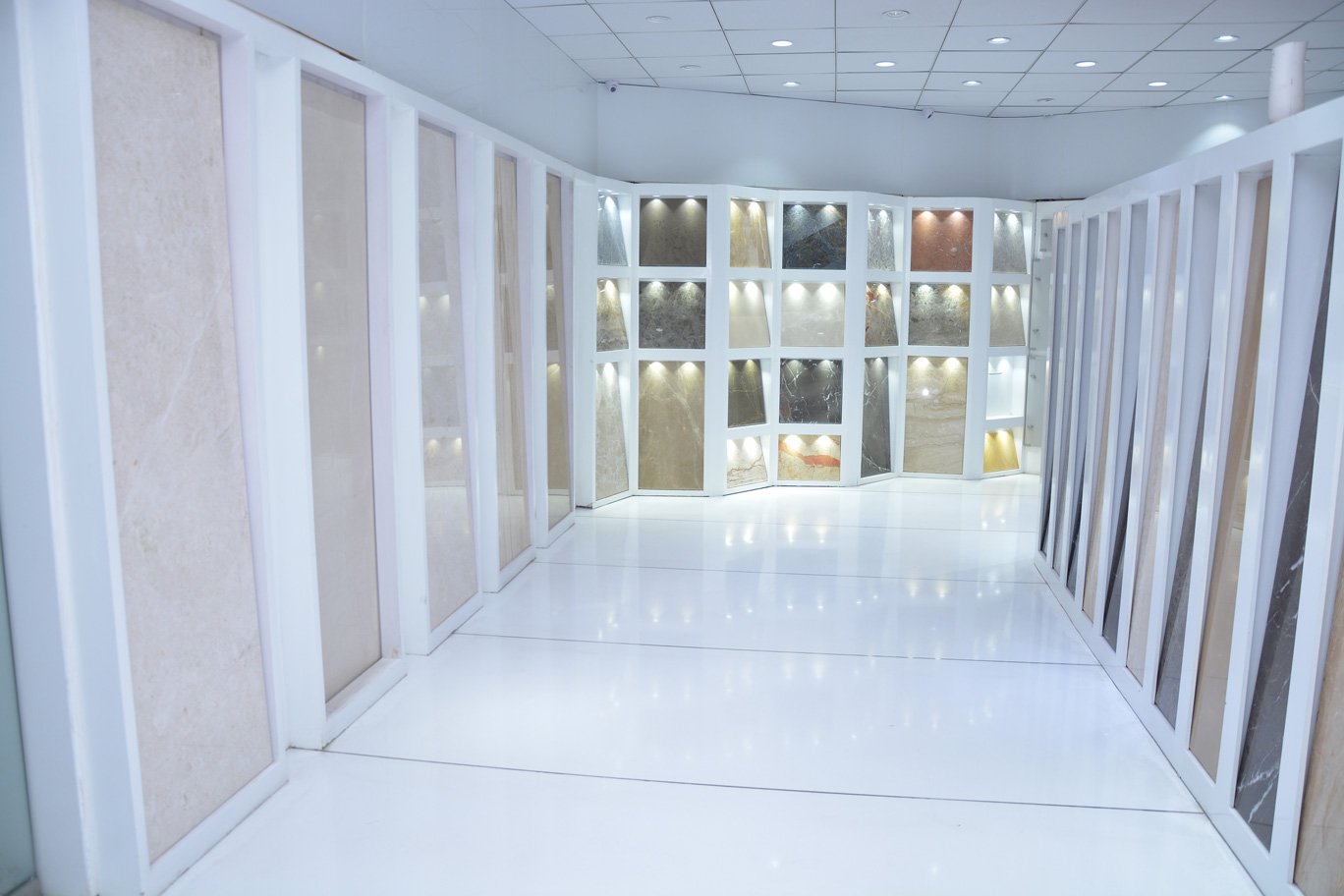 Aakash Italian Marble - Silvassa outlet & Experience Centre