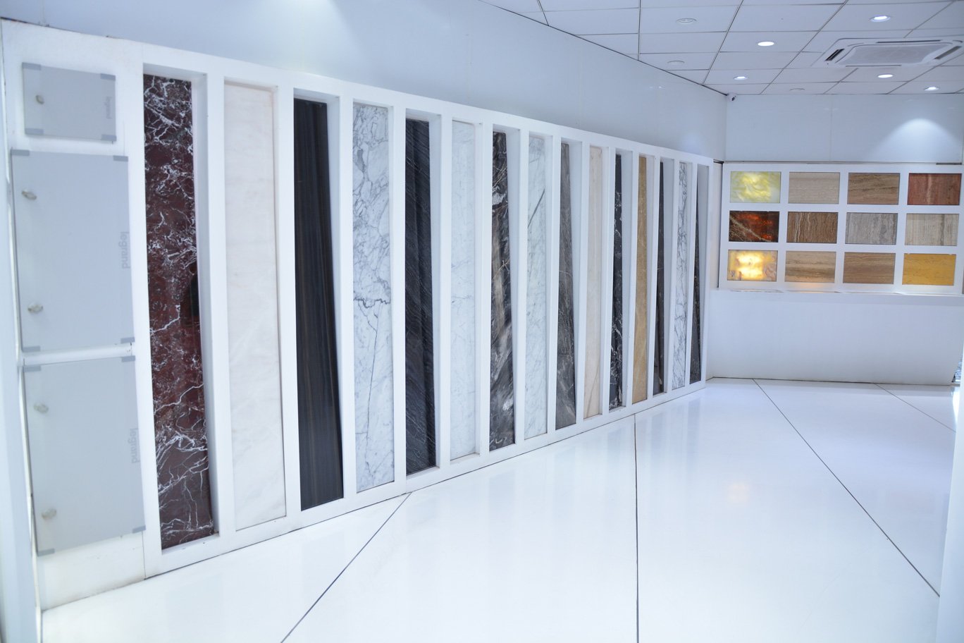 Aakash Italian Marble - Silvassa outlet & Experience Centre